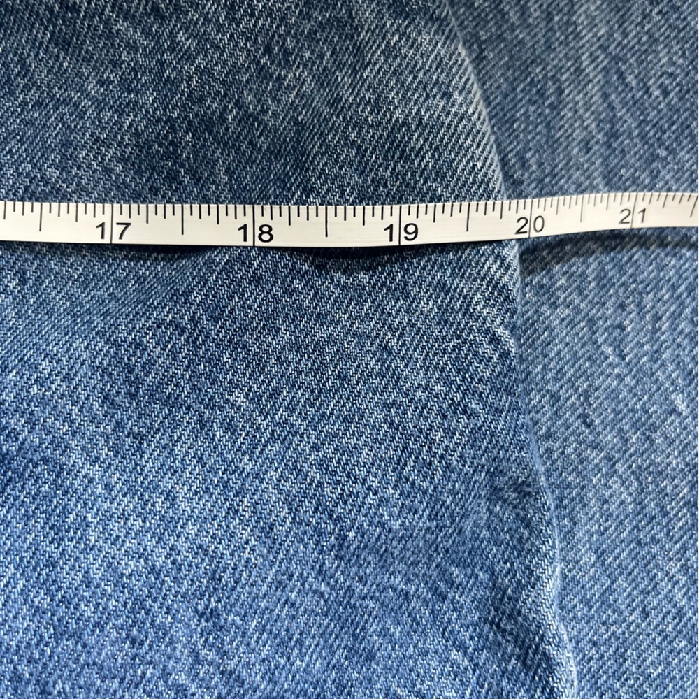 Vintage 550 Levi’s Jeans - Picture 6 of 11